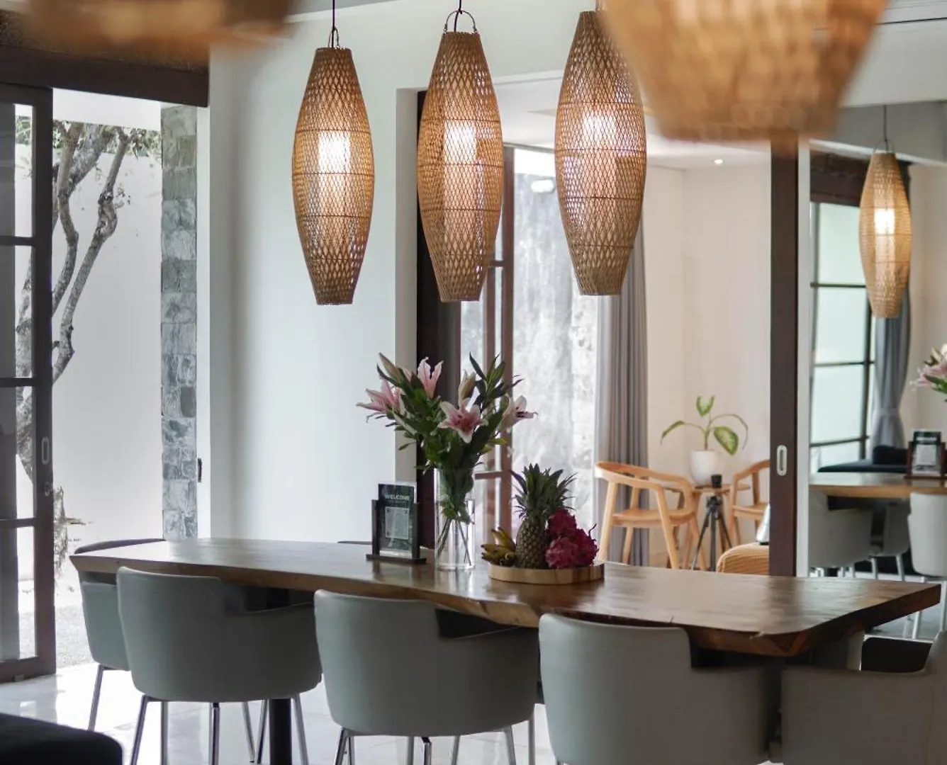 Villa Duadewi 4Br In The Heart Of Seminyak By Santi Management Indonesia