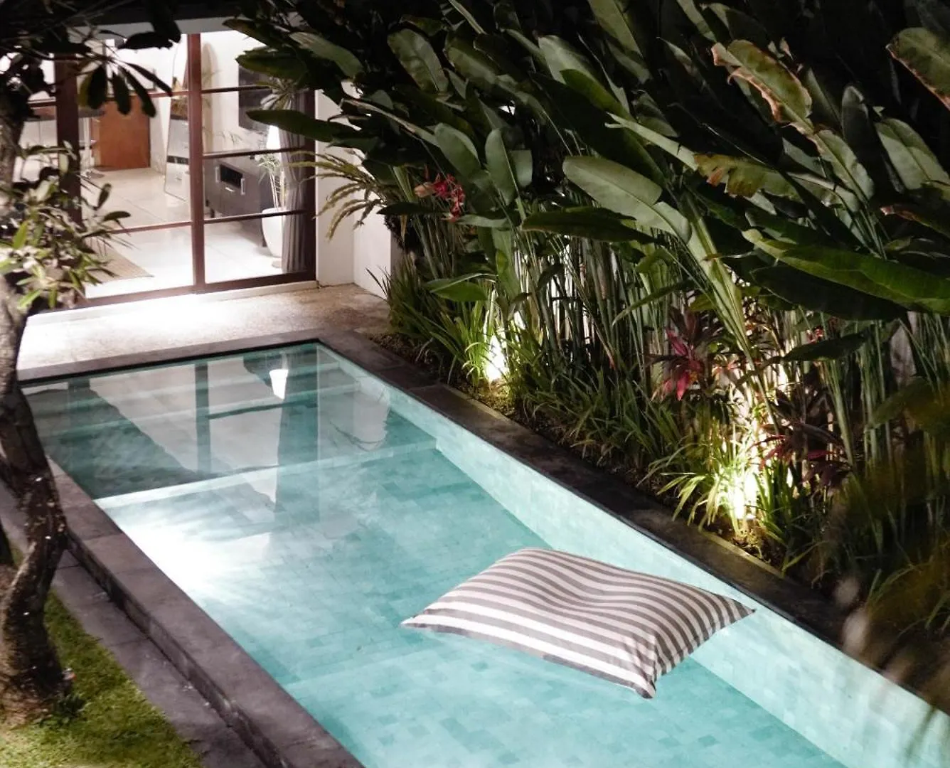 Villa Duadewi 4Br In The Heart Of Seminyak By Santi Management Indonesia