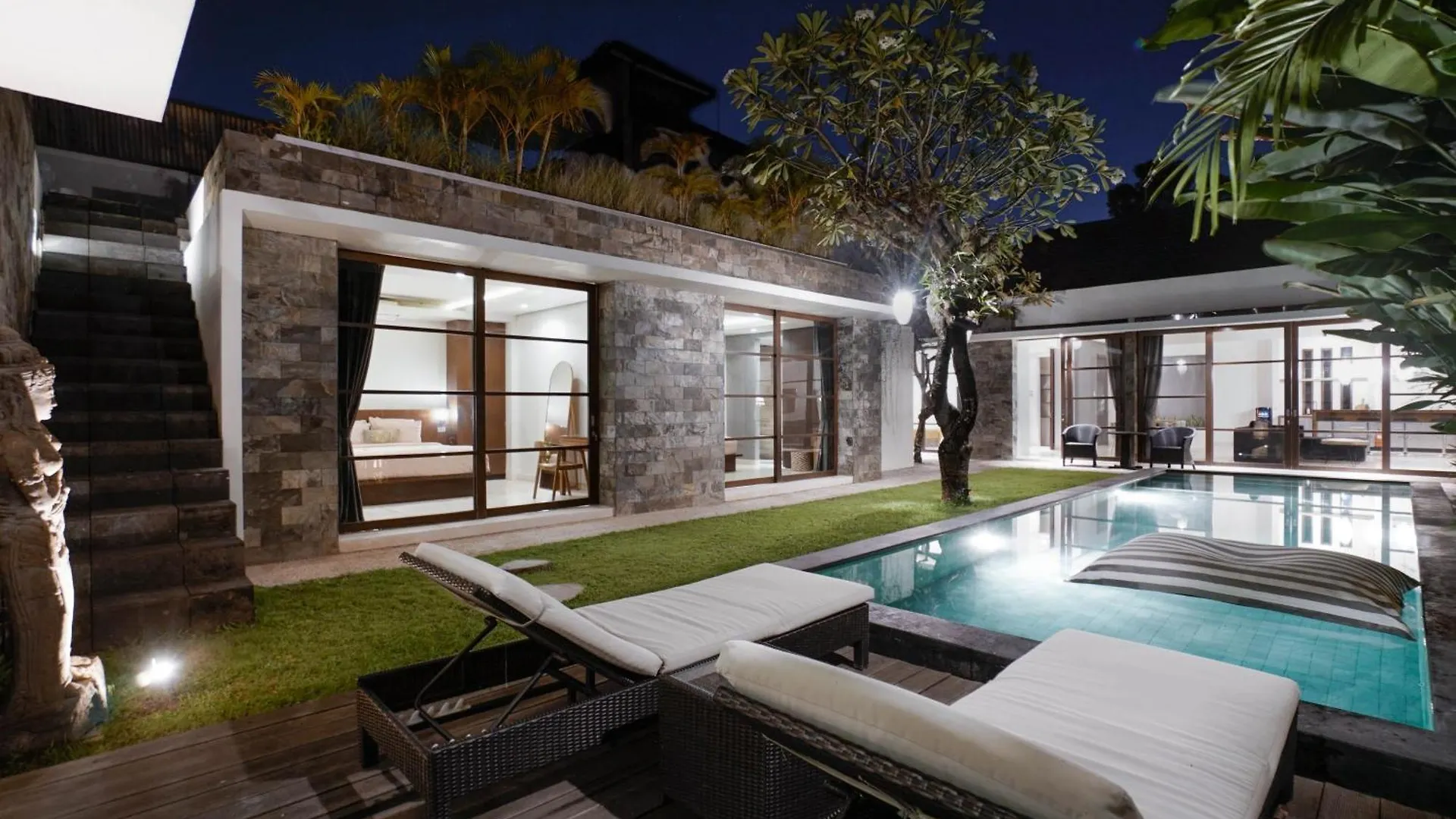 Villa Duadewi 4Br In The Heart Of Seminyak By Santi Management 0*, Seminyak (Bali) Indonesia