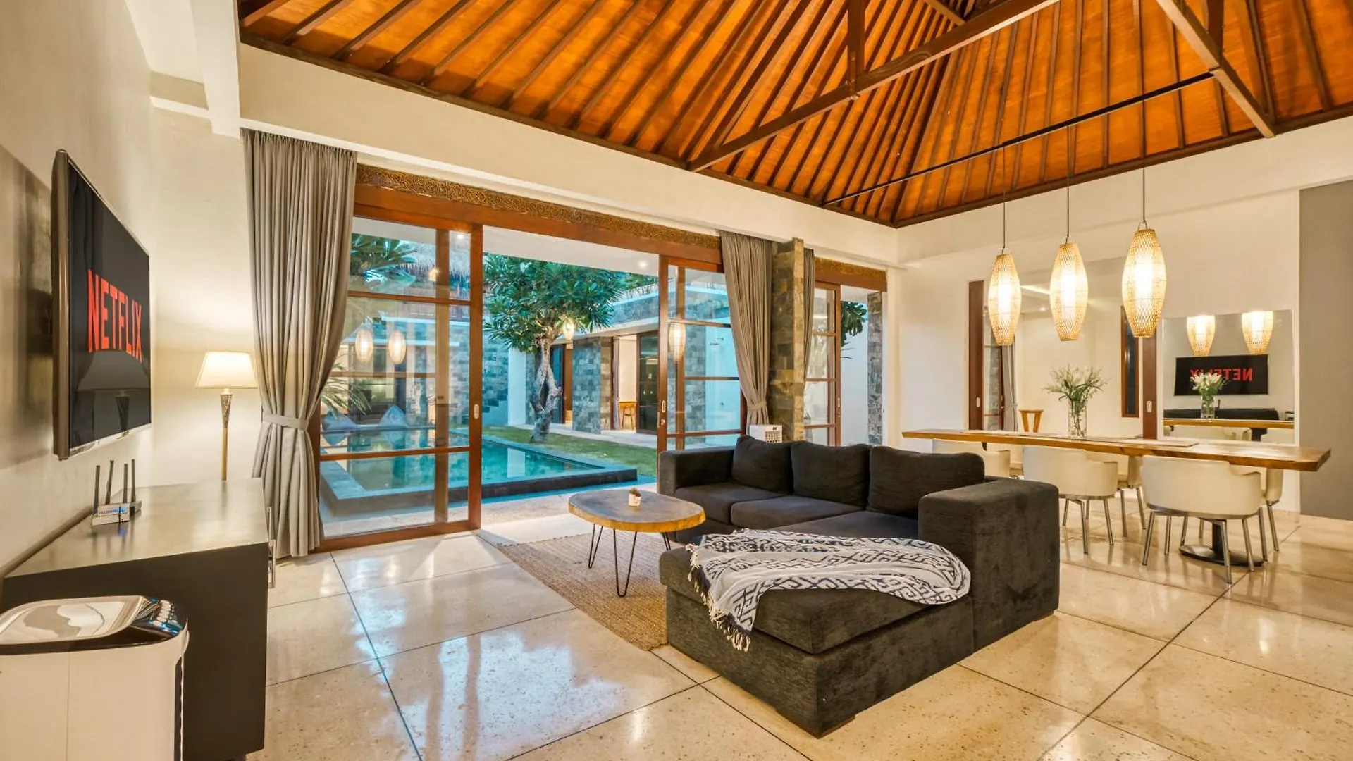 Villa Duadewi 4Br In The Heart Of Seminyak By Santi Management 0*, Seminyak (Bali)