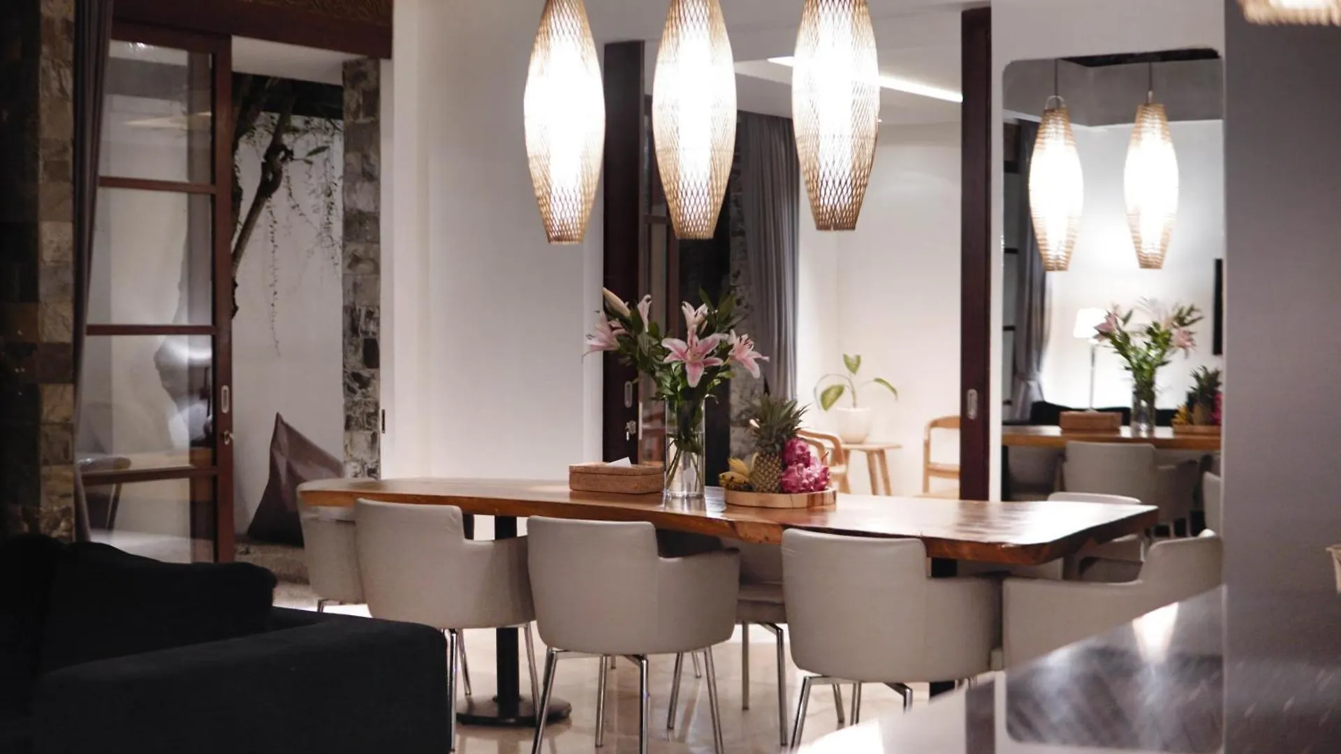 Villa Duadewi 4Br In The Heart Of Seminyak By Santi Management