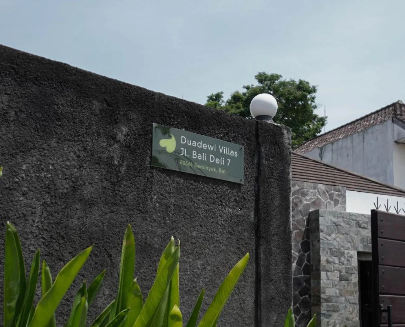Villa Duadewi 4Br In The Heart Of Seminyak By Santi Management