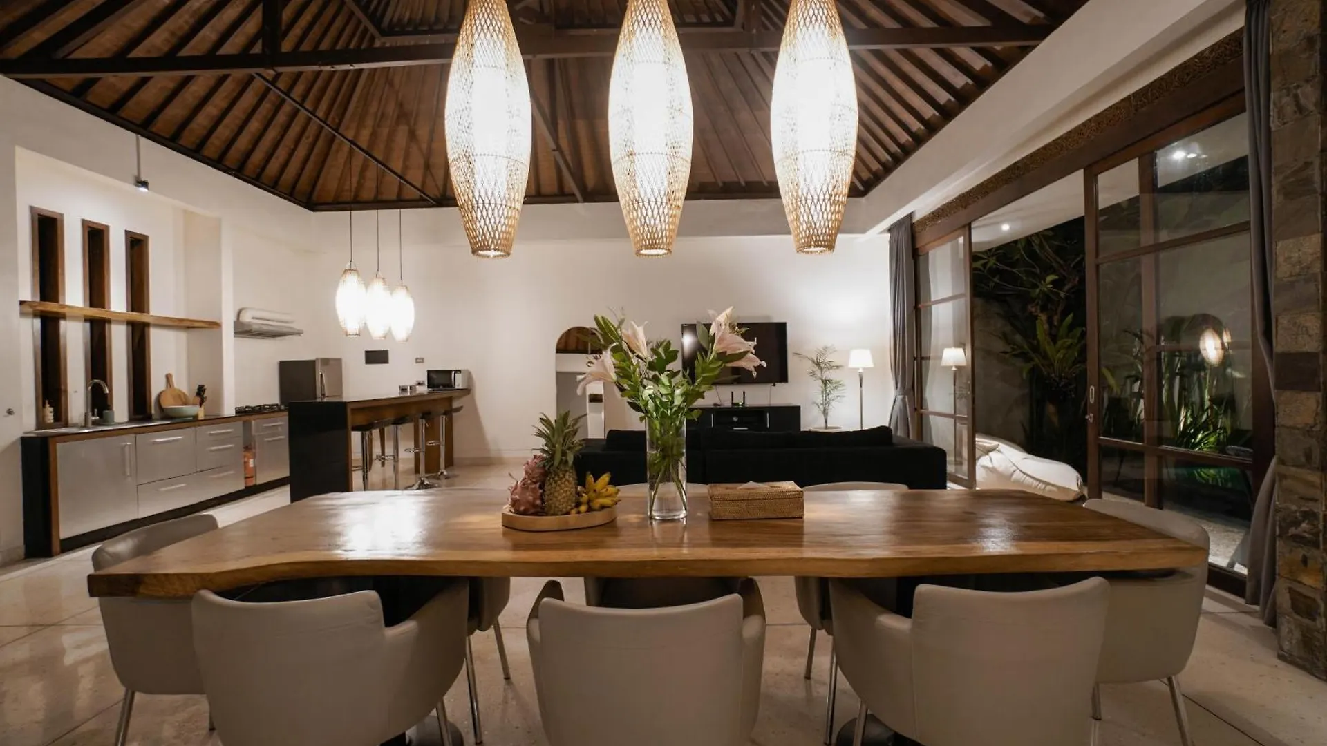 Villa Duadewi 4Br In The Heart Of Seminyak By Santi Management 0*,  Indonesia